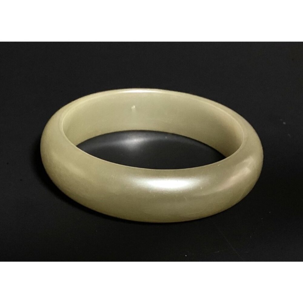 Vintage Chunky Domed Lucite Bangle Bracelet with Faux Pearl Finish Minimalist - Picture 2 of 9